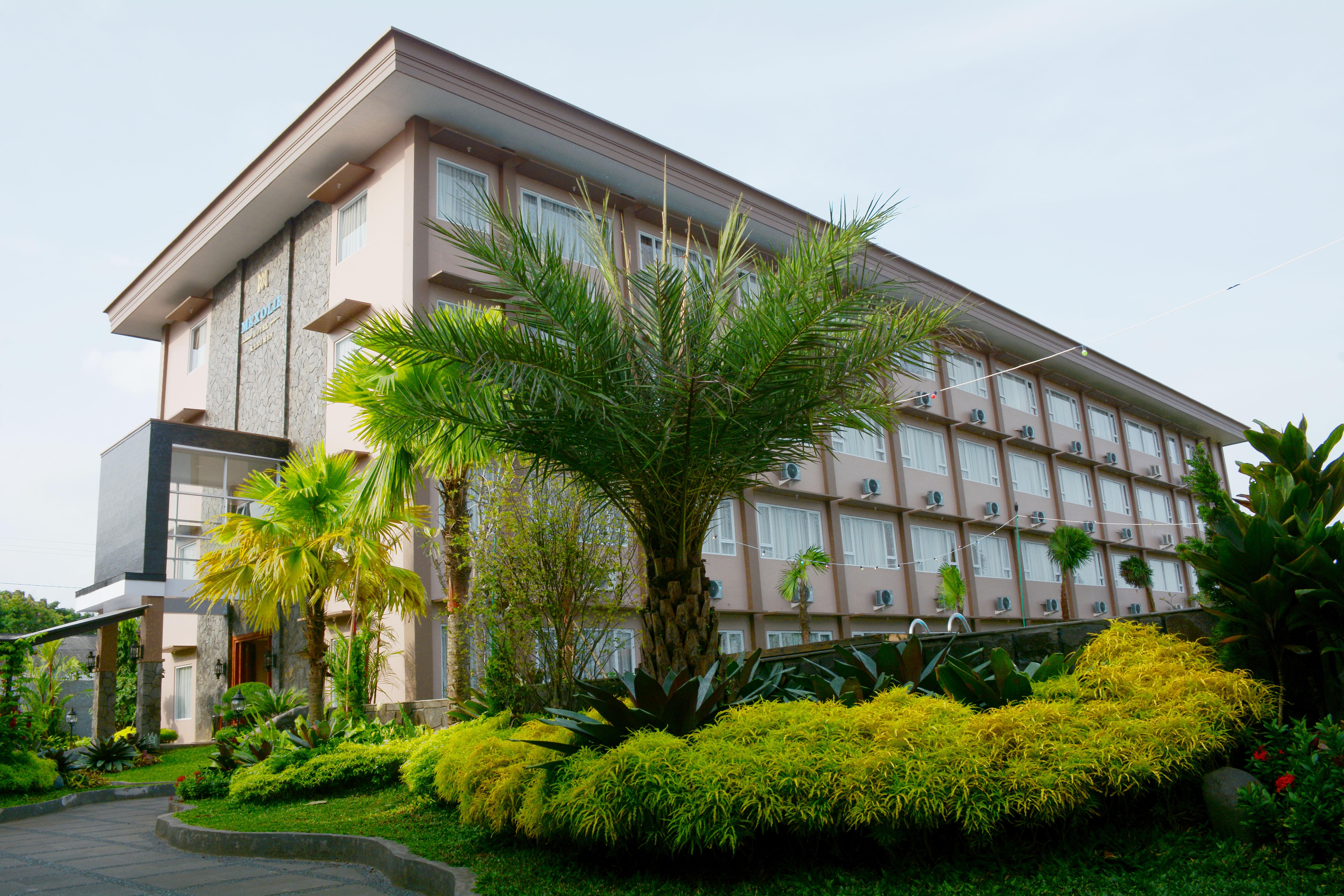 Mexolie Hotel Kebumen Exterior foto